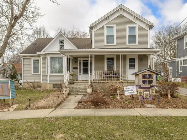 114 South University AVENUE, Beaver Dam, WI 53916