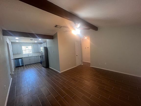 4th image of 6323 Brownleaf St