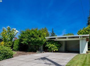 1439 Barton St, Eugene, OR 97404