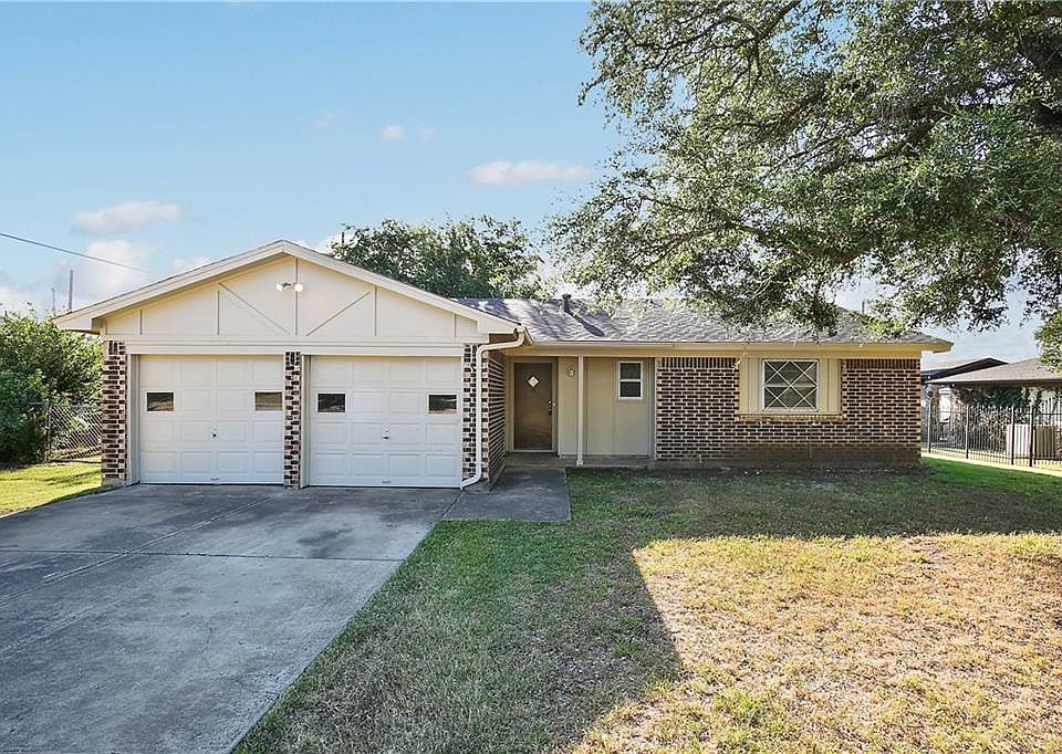 1st image of 204 Scenic Dr