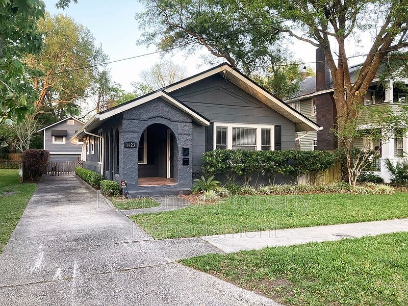 1st image of 1423 Ingleside Ave