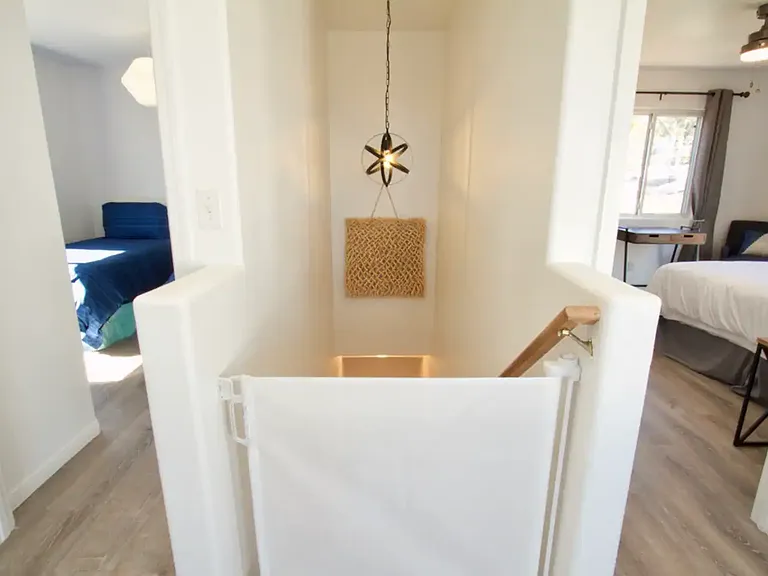 2306 Chalcedony St — Photo 44