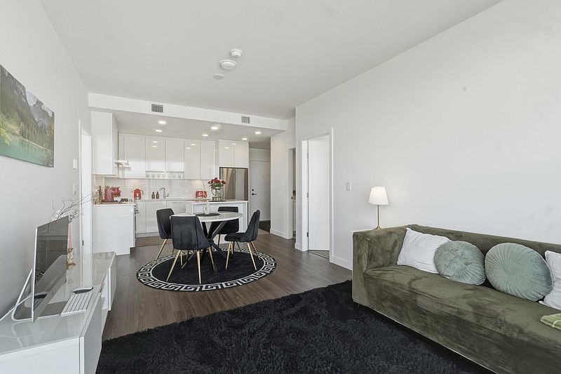 Coquitlam Apartment for rent - 2 Bedrooms — photo 4