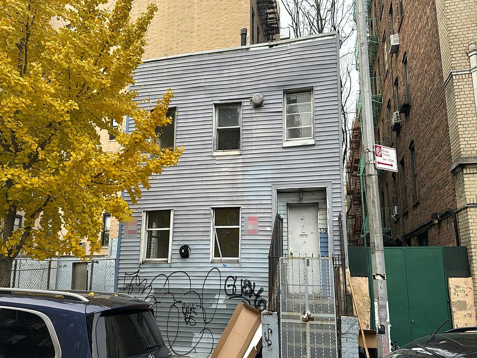 1st image of 379 Hooper St