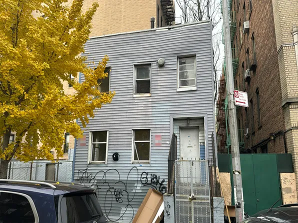 379 Hooper St, Brooklyn, NY 11211