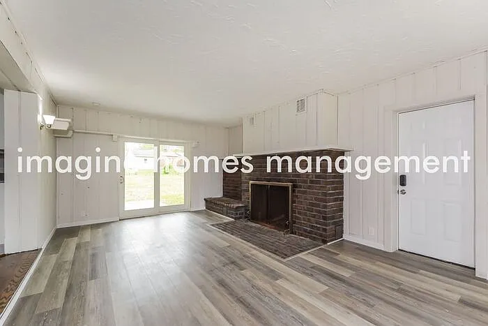 5365 Butler Hill Estates Dr — Photo 7