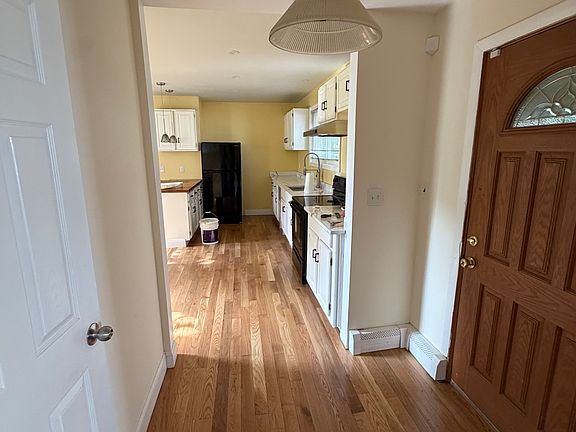 2nd image of 49 Olney St #1