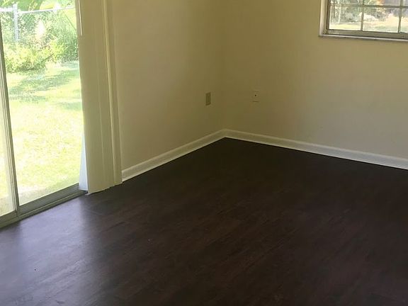5th image of 2248 Jungle St