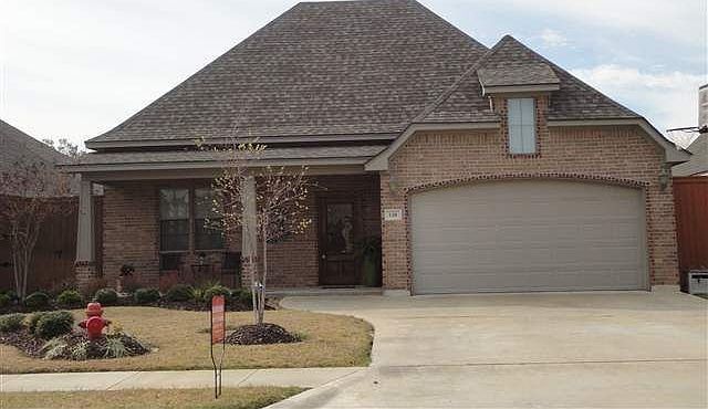1st image of 118 Winding Brook Dr