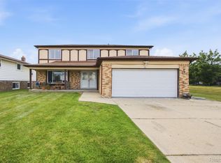 38979 Lowell Ct, Sterling Heights, MI 48310