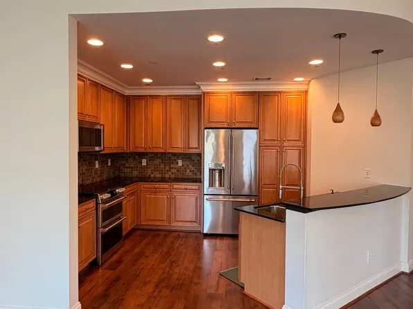 601 Main St APT 227, Columbia, SC 29201