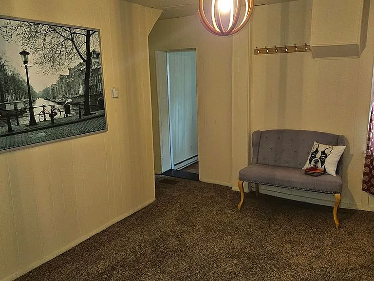 2219 Wilder St — Photo 4