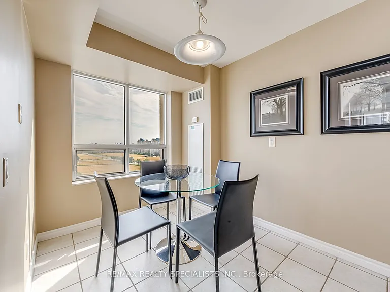 25 Kingsbridge Garden Cir W #924 — Photo 21