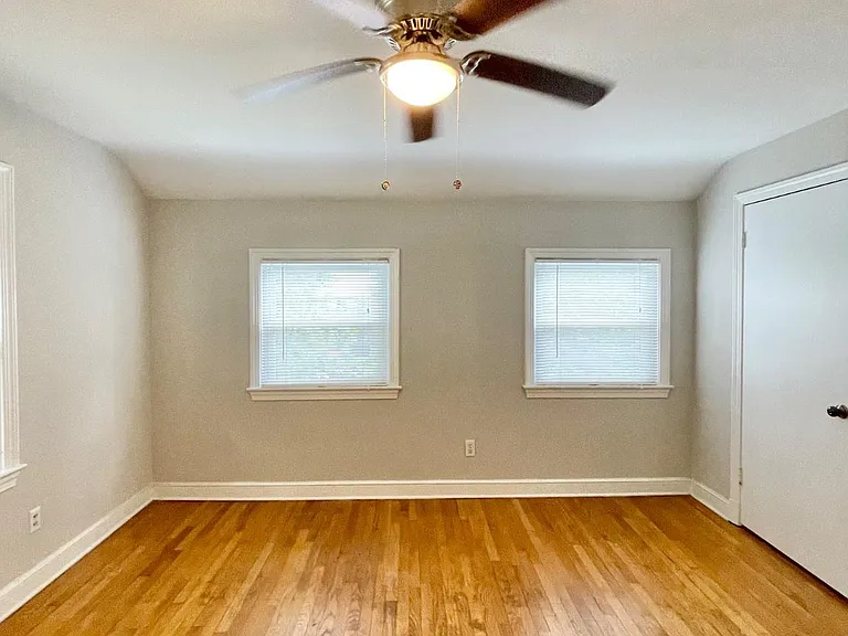 2528 N Winchester St — Photo 15