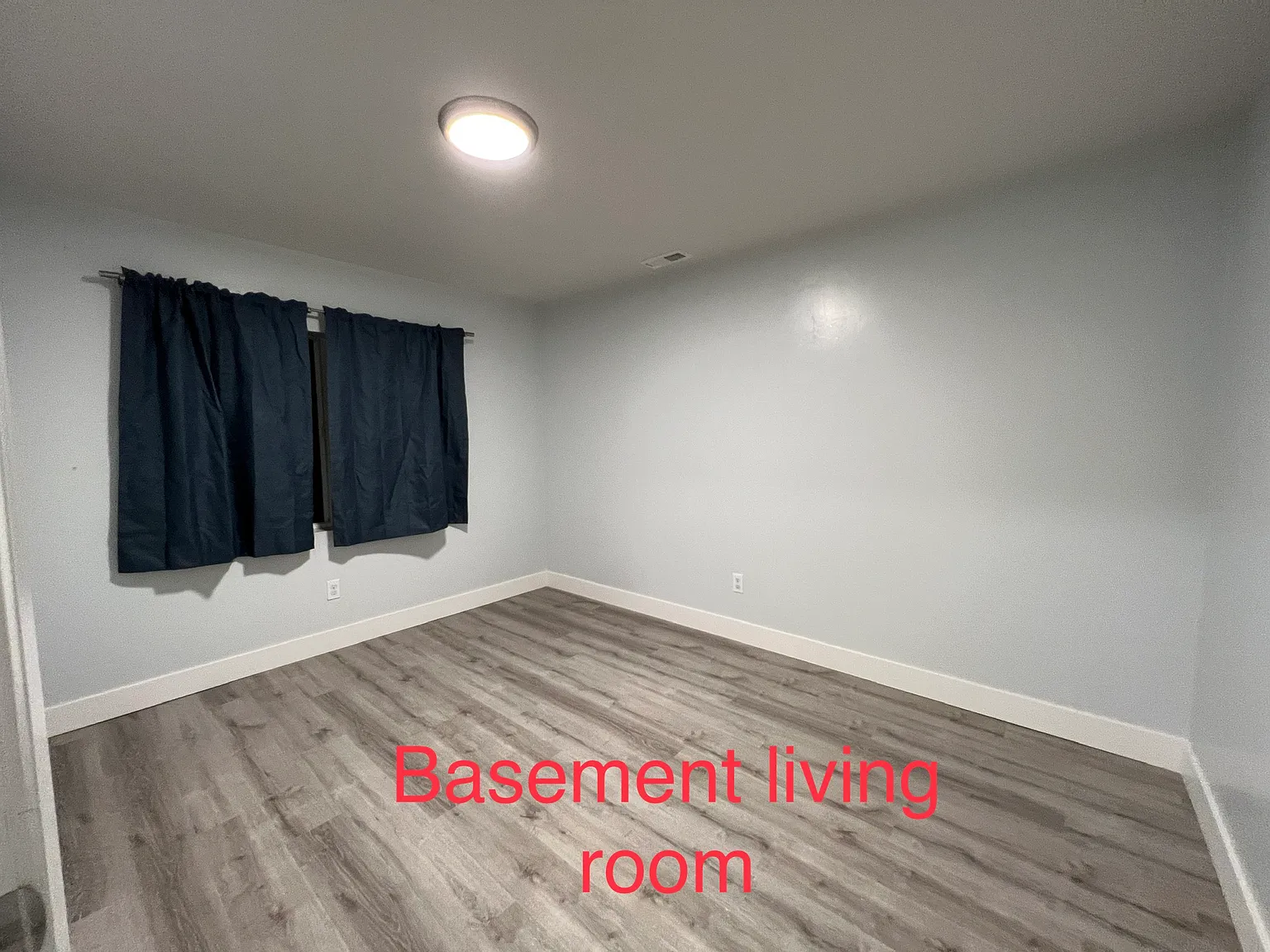 5 bed, 2700 sqft, $2,920 — Photo 3