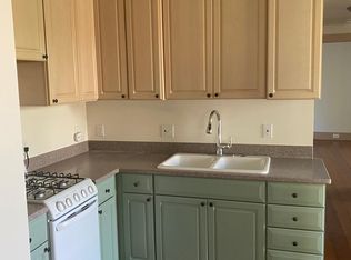 817 De La Vina St #B, Santa Barbara, CA 93101