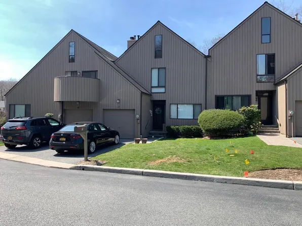 7 Rockhagen Road, Thornwood, NY 10594