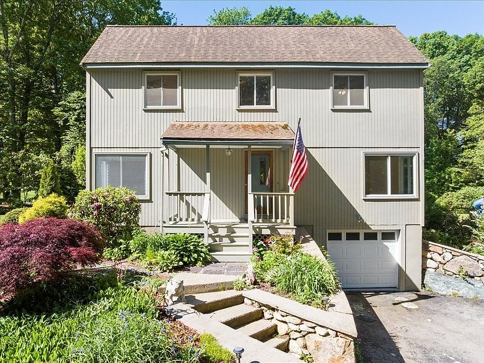 1st image of 7 Hundred Oaks Ln