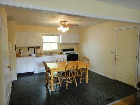 5th image of 151 E Bryant Ave