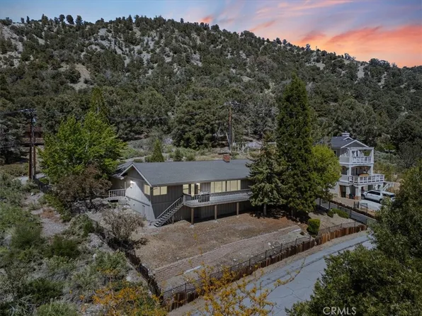 1090 Rivera Dr, Wrightwood, CA 92397