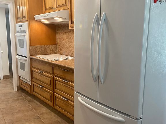 2nd image of 1125 Coloma Way