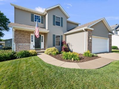 204 W Pinehurst Dr, Eldridge, IA, 52748
