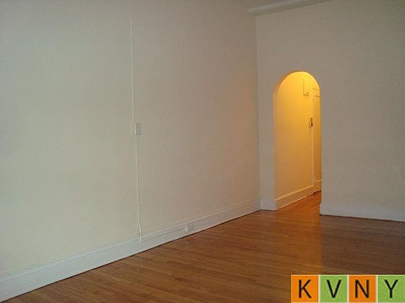 3rd image of 55 Morton St APT 6C