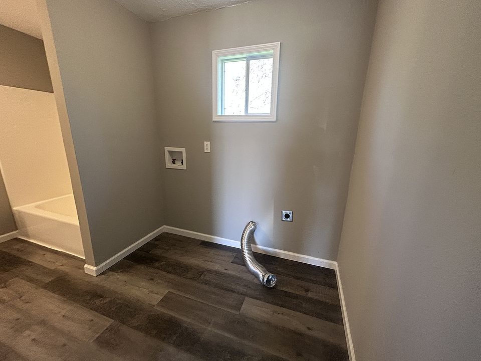 1st image of 108 Scott Dr