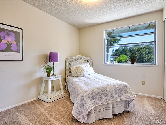 5th image of 6785 Aegean Blvd NE