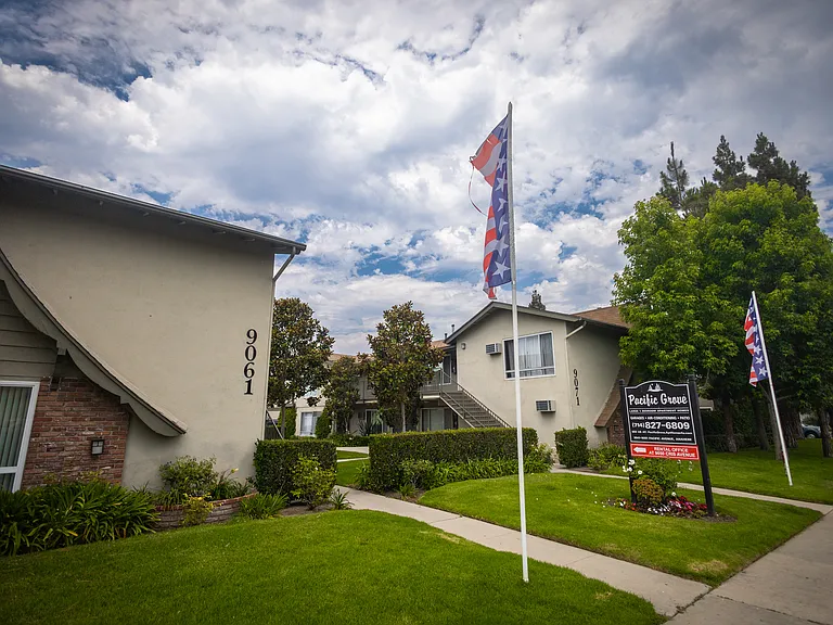 9081 Pacific Ave — Photo 5
