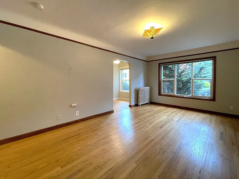 616 4th Ave — Photo 7