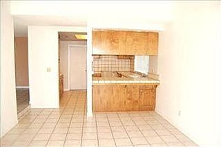 3rd image of 2421 Glasgow Dr