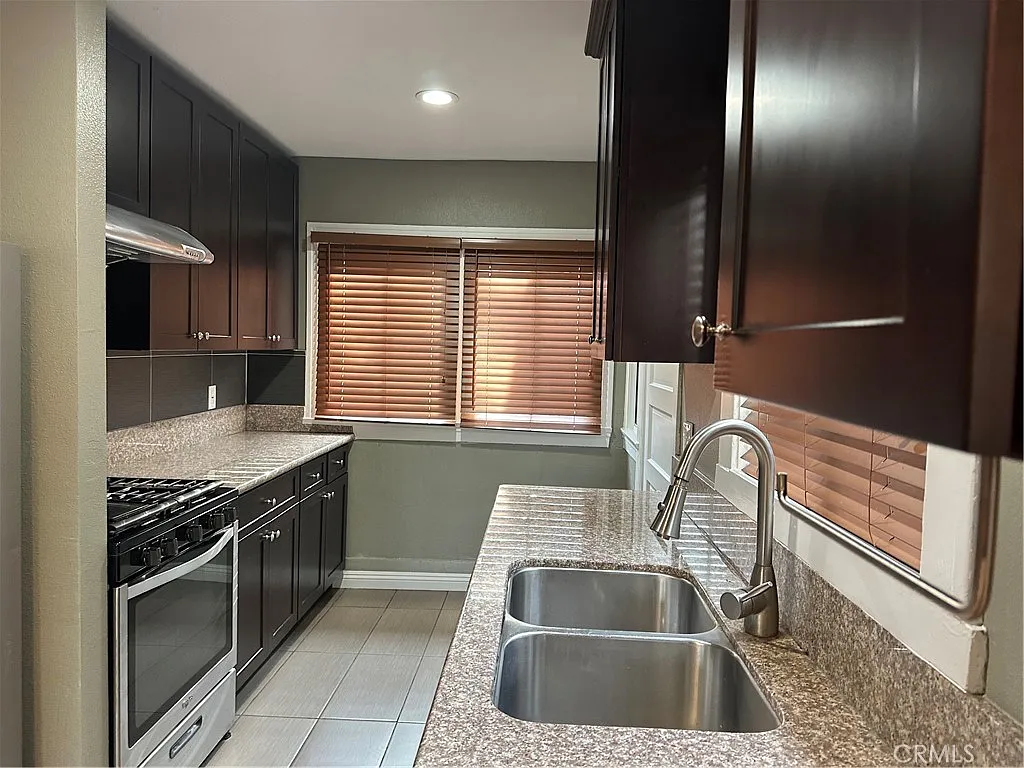 1 bed, 750 sqft, $2,745 — Photo 3