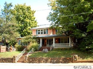 66 Walnut St, Waynesville, NC 28786