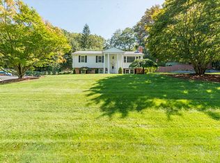 79 Fairview Ave, North Smithfield, RI 02896