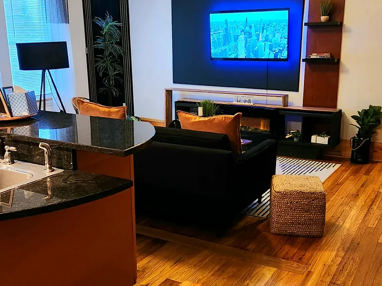 2681 Euclid Heights Blvd #3 — Photo 2