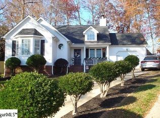 10 Landfall Ct, Simpsonville, SC 29681