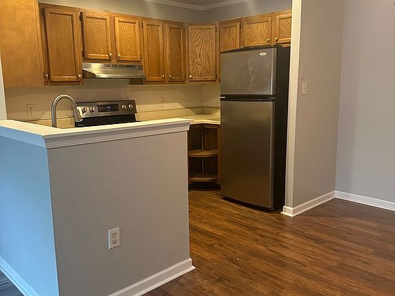 2nd image of 1334 W Wyomissing Ct APT H