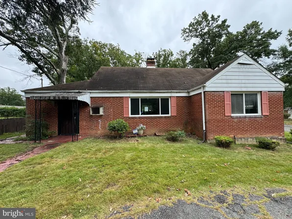 5004 Barnaby Ln, Oxon Hill, MD 20745