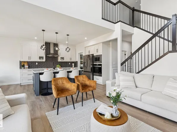 1622 Enright Way NW, Edmonton, AB T6M 0Z3