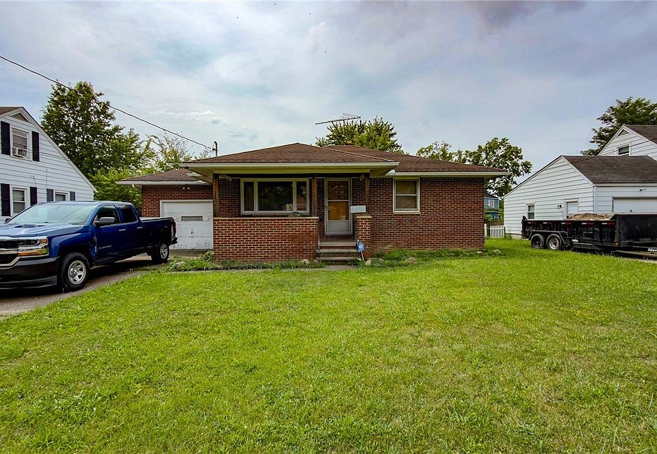 1st image of 919 W 23rd St