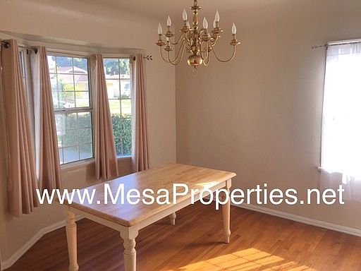 5th image of 926 Hawthorne Pl