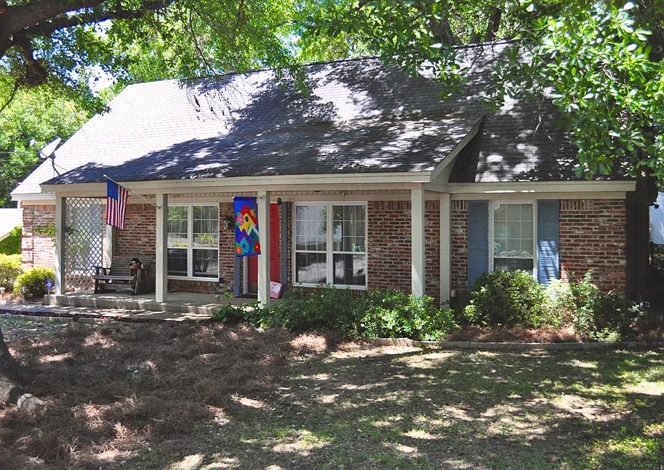 1st image of 2948 Willow Lane Dr