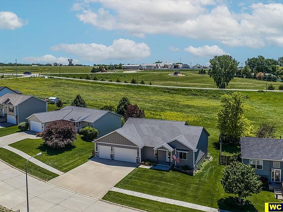 4th image of 2880 Ravae Ln