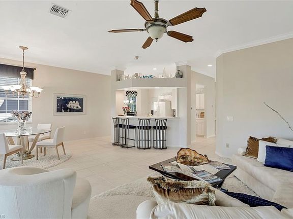 3rd image of 5085 Yacht Harbor Dr APT 203