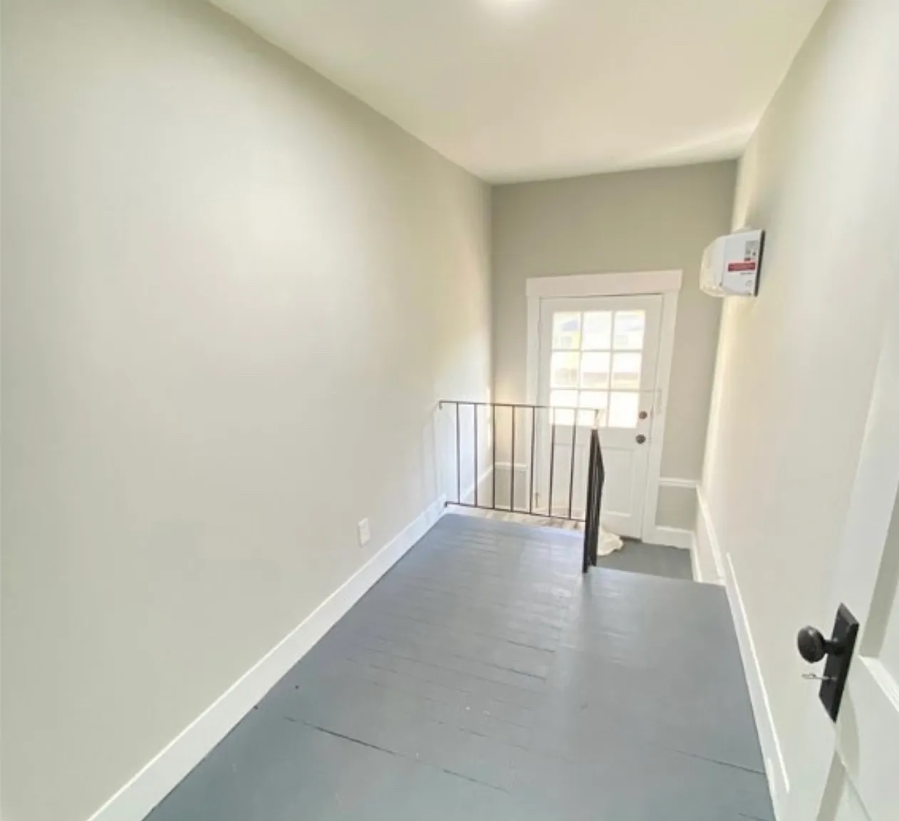 Studio, 650 sqft, $990 — Photo 2