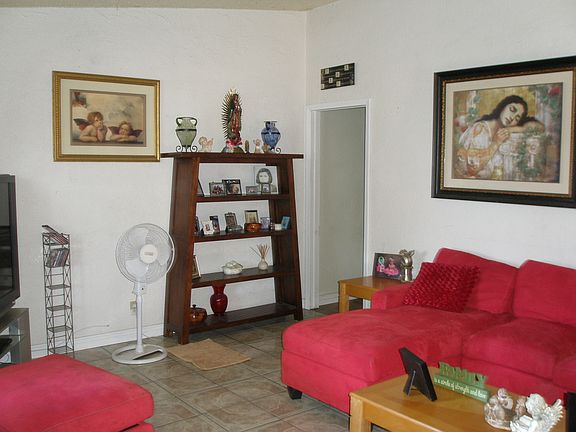 3rd image of 1811 E Holly Oak Dr