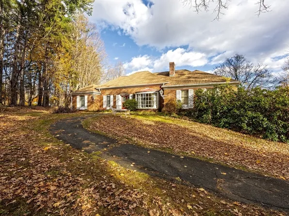 41 Woodbridge St, South Hadley, MA 01075