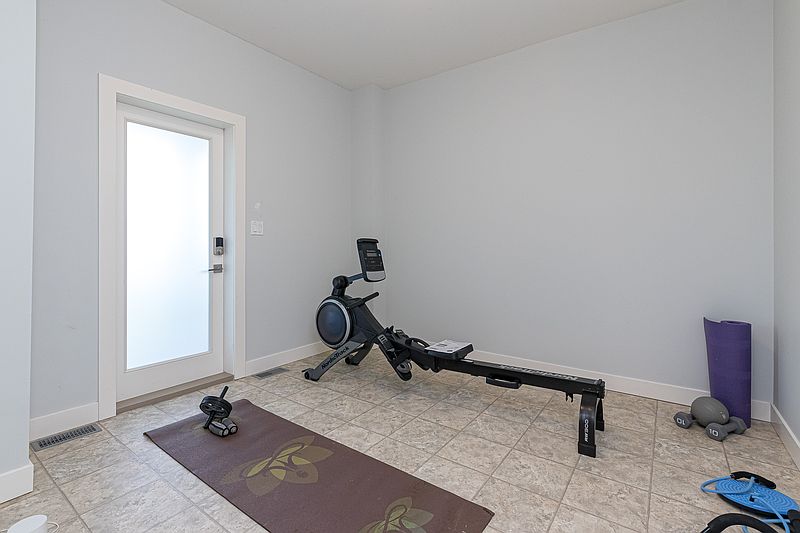 Saanich House for rent - 3 Bedrooms — photo 40