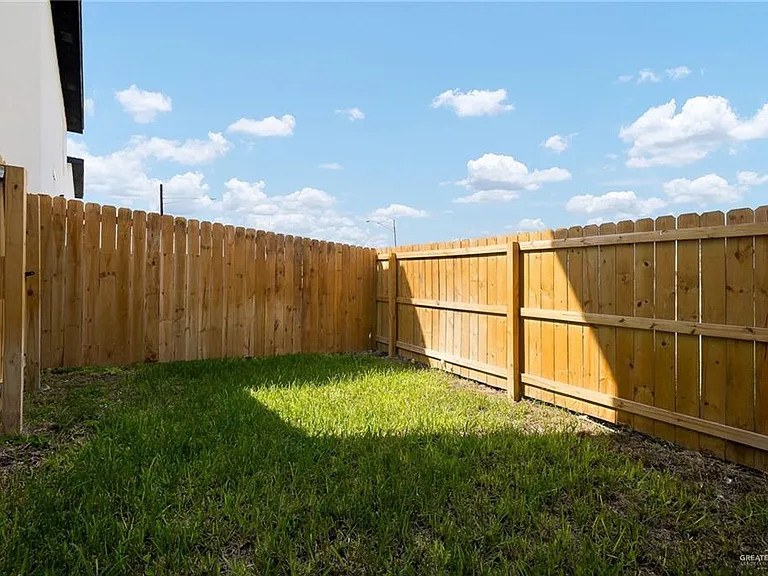 4504 Larkspur Ave #2 — Photo 18